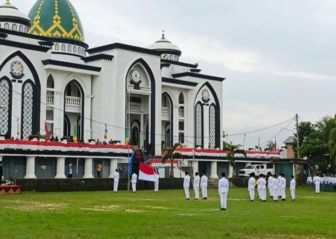 DPD LDII Samarinda Hadiri Upacara HUT ke-80 RI: Khidmat Meski Diguyur Hujan