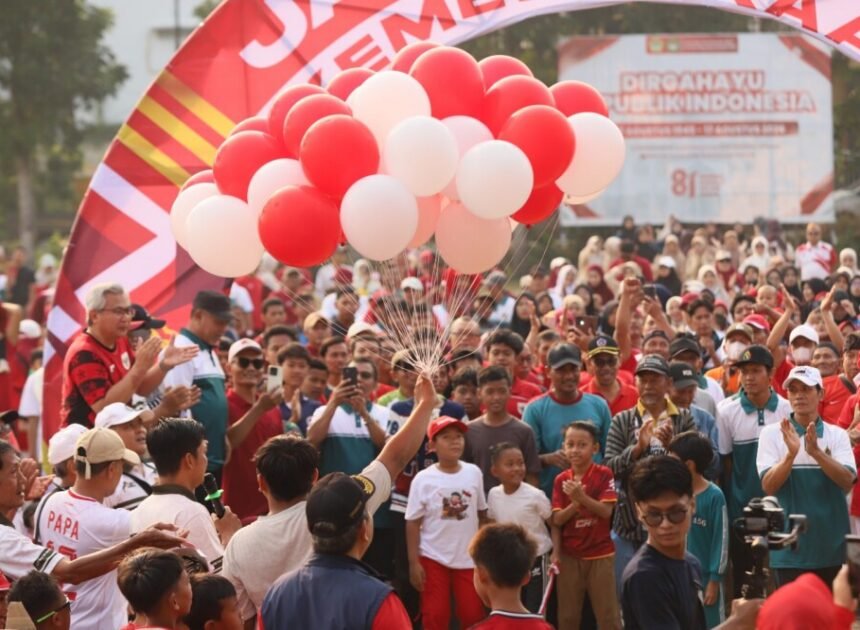 Tumpah Ruah Warga LDII Samarinda Ikuti Jalan Sehat HUT ke-81 Republik Indonesia