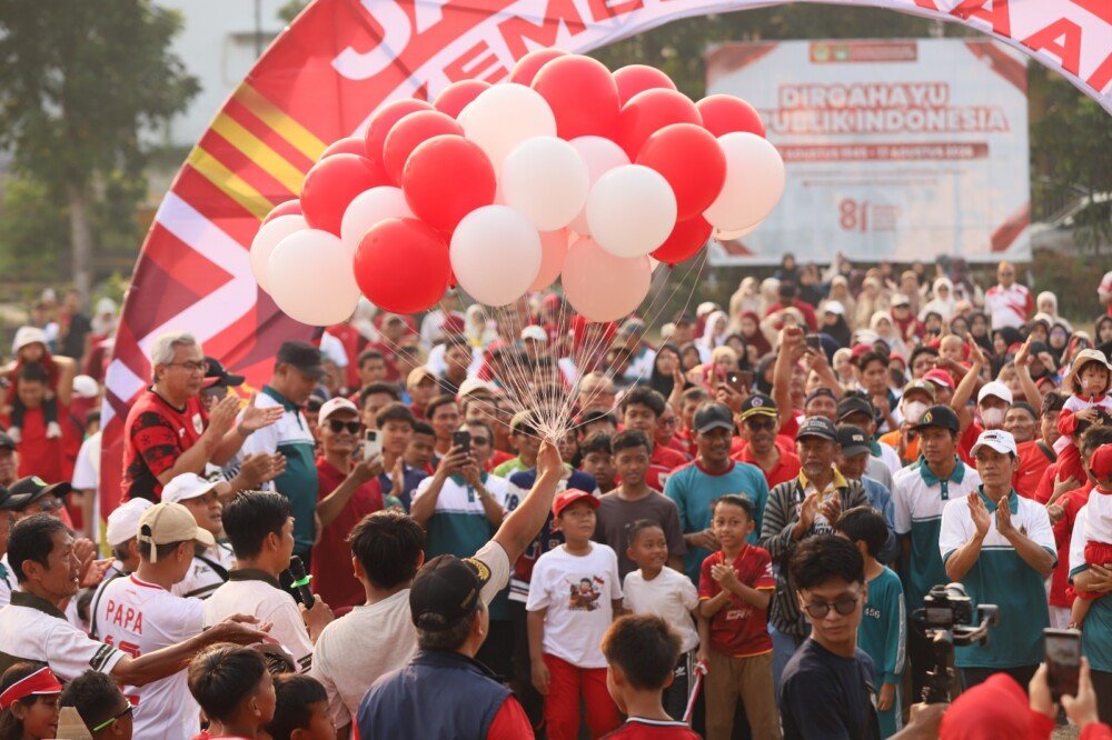 Tumpah Ruah Warga LDII Samarinda Ikuti Jalan Sehat HUT ke-81 Republik Indonesia